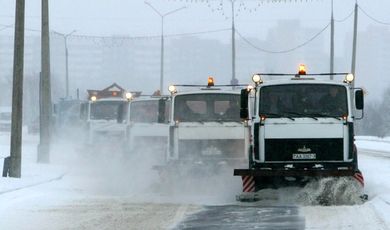 За прошедшие сутки расчистили от снега почти 9,5 тыс. км автодорог в Московской области 