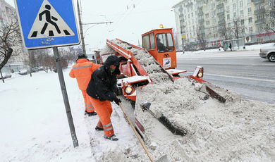 Более 17 тыс. кубометров снега убрали с дорог Подмосковья за минувшие сутки