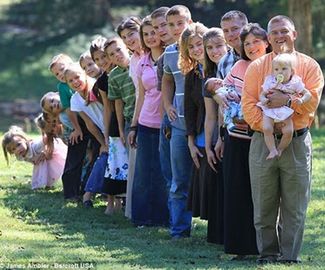 Свыше 100 млн руб субсидий выделят 15 многодетным семьям в Подмосковье в 2016 г
