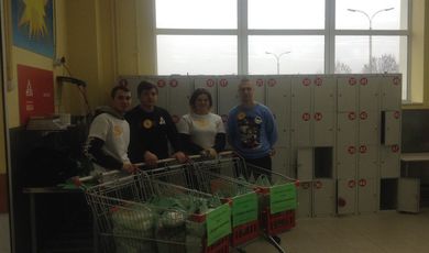 Воспитанники ВПК «Русь» приняли участие в благотворительной акции «Добрая покупка»