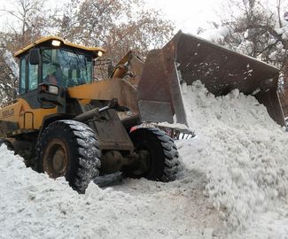 Более 30 единиц техники убирают снег в городском округе Зарайск