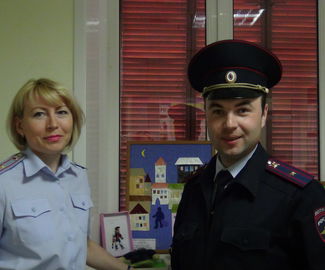 В ОМВД России по г.о. Зарайск проходит выставка поделок «Полицейский дядя Степа» 
