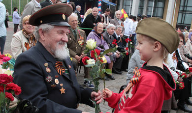 Празднование Дня Победы в Подмосковье: акция «Бессмертный полк» и парад военной техники