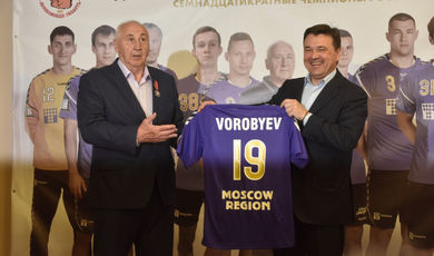 Губернатор поздравил команду «Чеховские медведи» с победой в чемпионате РФ по гандболу