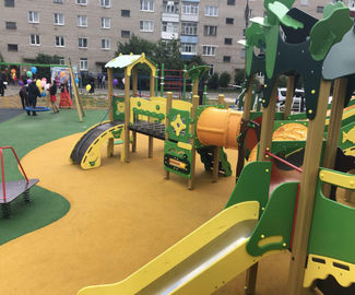 Более 50 тыс. детей получили новые детские площадки в Подмосковье по программе губернатора
