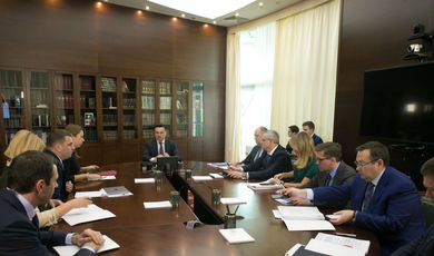 Губернатор обсудил вопросы строительства дорог в Подмосковье на совещании с зампредами