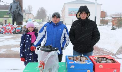 Отряд "Княжий стяг" им. Дмитрия Донского принял участие в акции "Блокадный хлеб".
