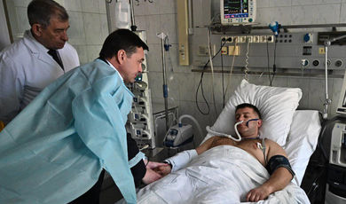 Воробьев и Скворцова навестили пострадавших в авиакатастрофе в аэропорту «Шереметьево»