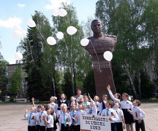 В Зарайской детской библиотеке организовали акцию «Бессмертный книжный полк»