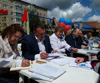 В Зарайске прошла первая акция «Школа ЖКХ нашего двора»