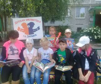 Шоу мыльных пузырей устроили в Зарайской	детской библиотеке