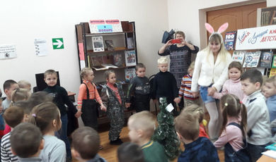 В Зарайской детской библиотеке отметили день рождения Деда Мороза.