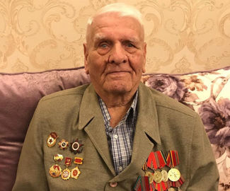 Губернатор поздравил со 100-летним юбилеем жителя Подольска.