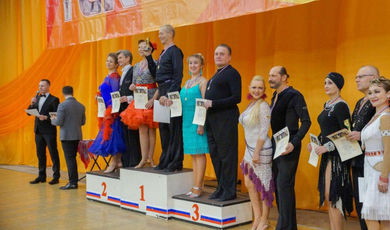 Три пары танцевально-спортивного клуба «Astra Dance» приняли участие в соревнованиях в Москве.