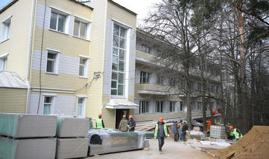 Губернатор проверил ход капитального ремонта двух лечебных корпусов в Звенигороде