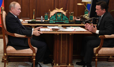 Владимир Путин провел рабочую встречу с Андреем Воробьевым.