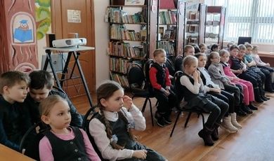 В Детской библиотеке для учащихся 1 класса гимназии №2 прошёл литературный час «Сказочные уроки К.Д. Ушинского».