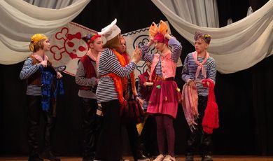 В минувшее воскресенье в Детской театральной студии "Сказка" (руководитель Елена Зайцева) состоялась премьера.