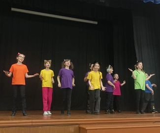 В минувшее воскресенье младшая группа Детской театральной студии "Сказка" провела отчетное мероприятие за второе полугодие обучения.