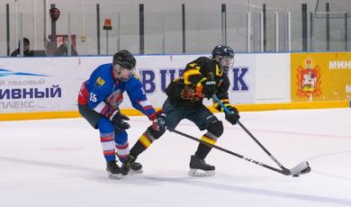 В Зарайском ледовом комплексе состоялся турнир по хоккею на кубок героя России Евгения Трундаева