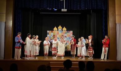 Детская театральная студия "Сказка" (руководитель Елена Зайцева) вновь показала свой премьерный спектакль "Не любо-не слушай!"