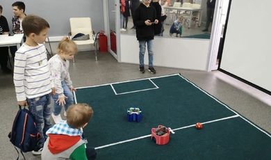 Обучающиеся Зарайского Центра детского творчества приняли участие в региональных открытых соревнованиях Московской области по робототехнике «КосмоRobots-2023».