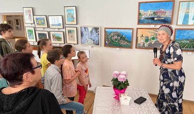 С стенах выставочного зала «Центра детского творчества» открылась выставка Коломенской художницы Марины Михайловны Быковской по названием «Прогулка по СИЦИЛИИ».