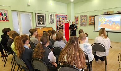 Для зарайских гимназистов прошла историко-патриотическая встреча «Прикоснемся к подвигу Героев»