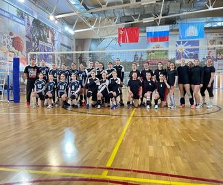 В Зарайске стартовало открытое первенство городского округа по волейболу среди женских команд.