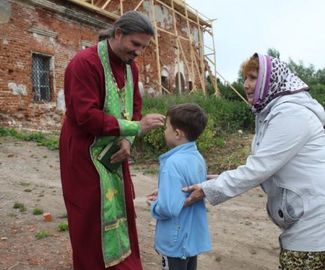 На куполе храма Рождества Христова в деревне Пронюхлово вновь засиял святой крест