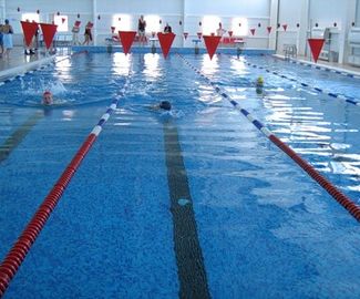 27 зарайских инвалидов и пенсионеров приняли участие в соревнованиях по плаванию