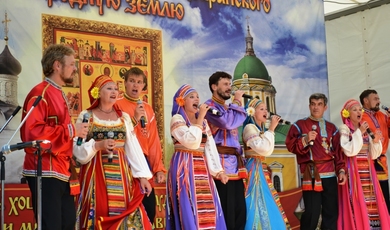 Фолк-театр "Забайкалье" выступил в Зарайском кремле
