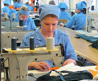 Андрей Евланов поздравил зарайцев с Днем работников текстильной и легкой промышленности